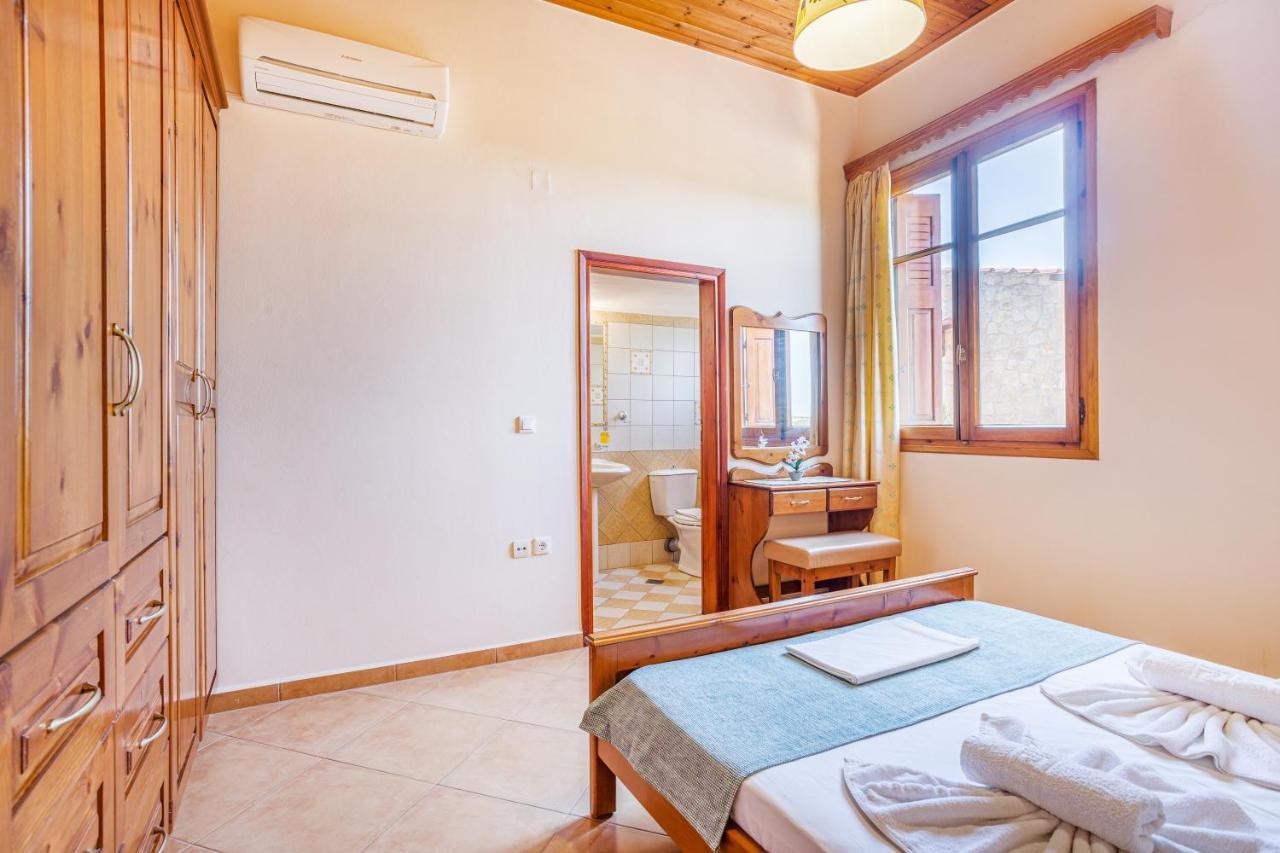 Olive Villas Kría Vrísi Eksteriør billede
